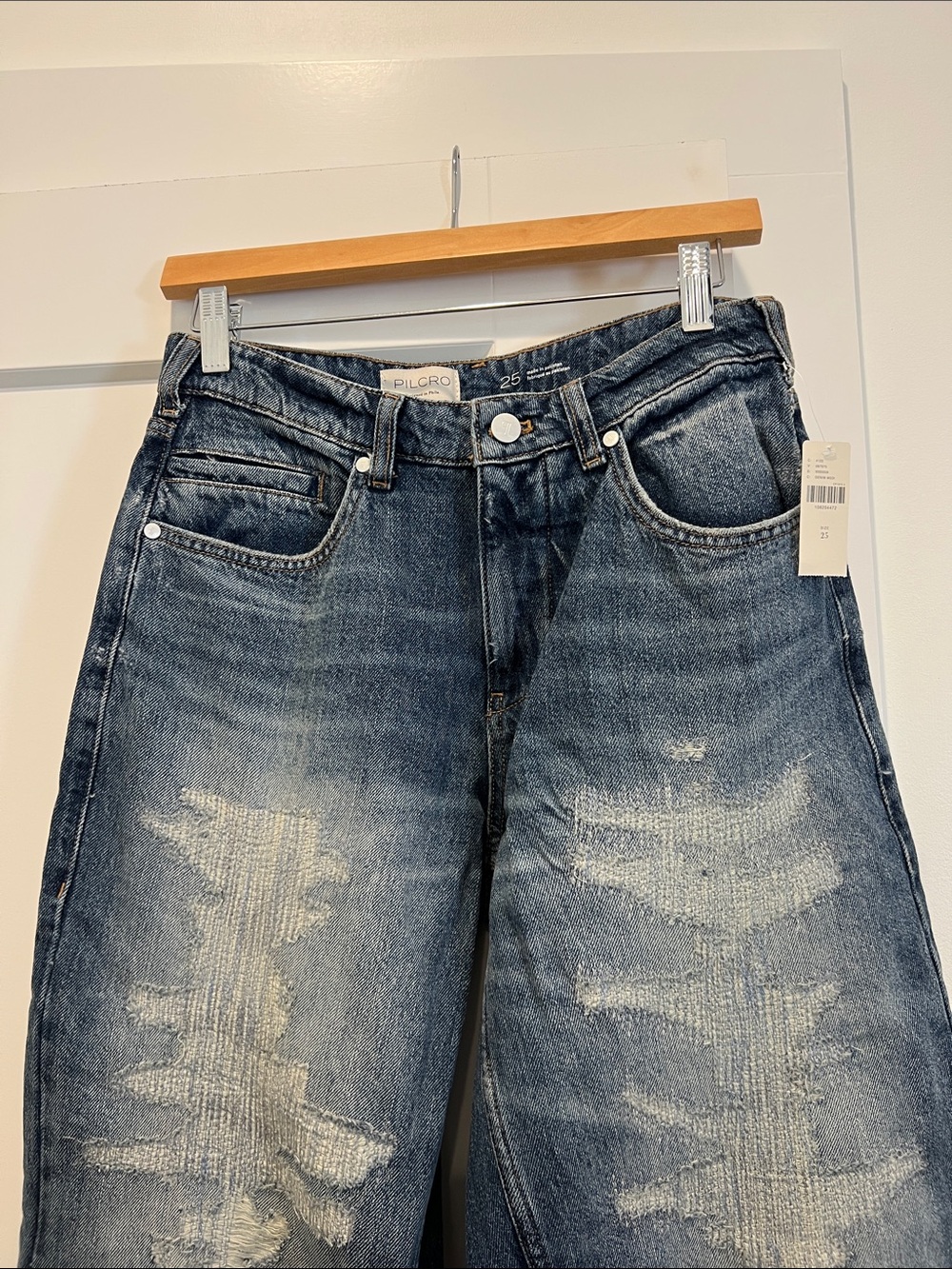 Pilcro Sloane Low Rise Distressed Slouchy Jeans Cuffed Hem - Picture 7 of 9